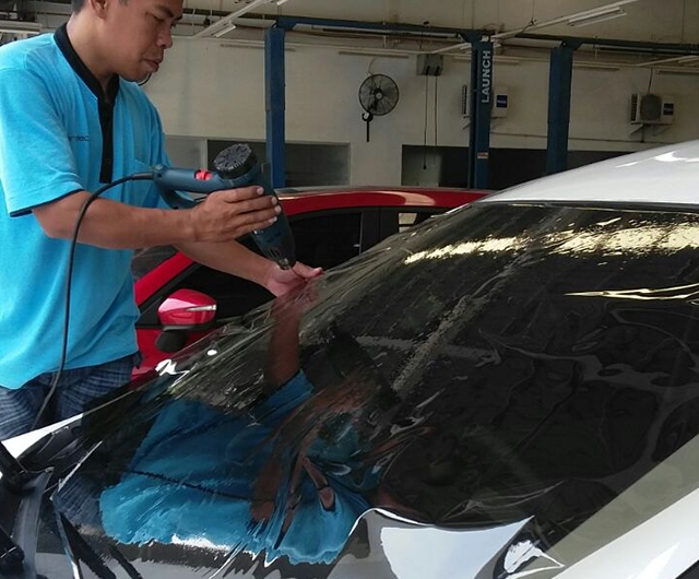 Proses Mal Kaca Film Renzu Mint 45 30% Mobil Mazda Biante