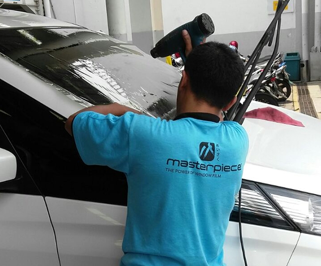 Proses Mal Kaca Film Renzu Mint 45 30% Mobil Mazda Biante