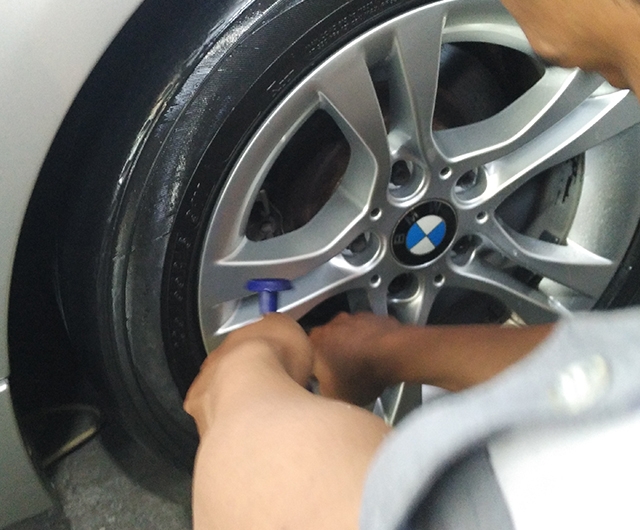 PROSES DETAILING VELG <b>BMW SERI 5</b>