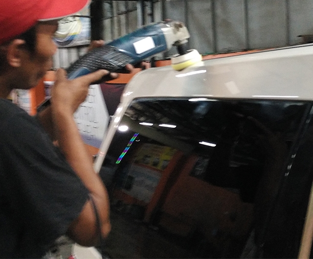 PROSES POLES BODY <b>TOYOTA VELLFIRE</b>