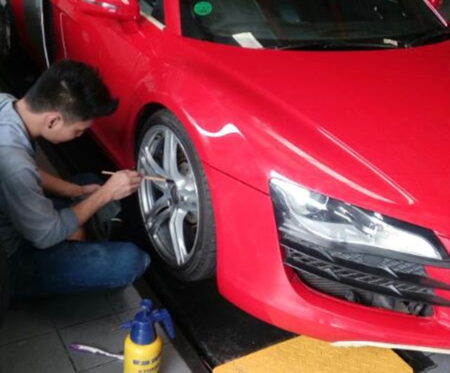 Proses Detail Velg Audy R8